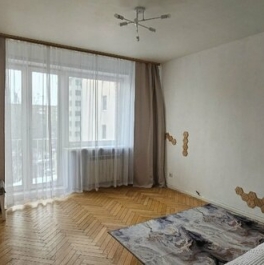 Продажа 1-комн квартиры на вторичном рынке Комсомольский проспект