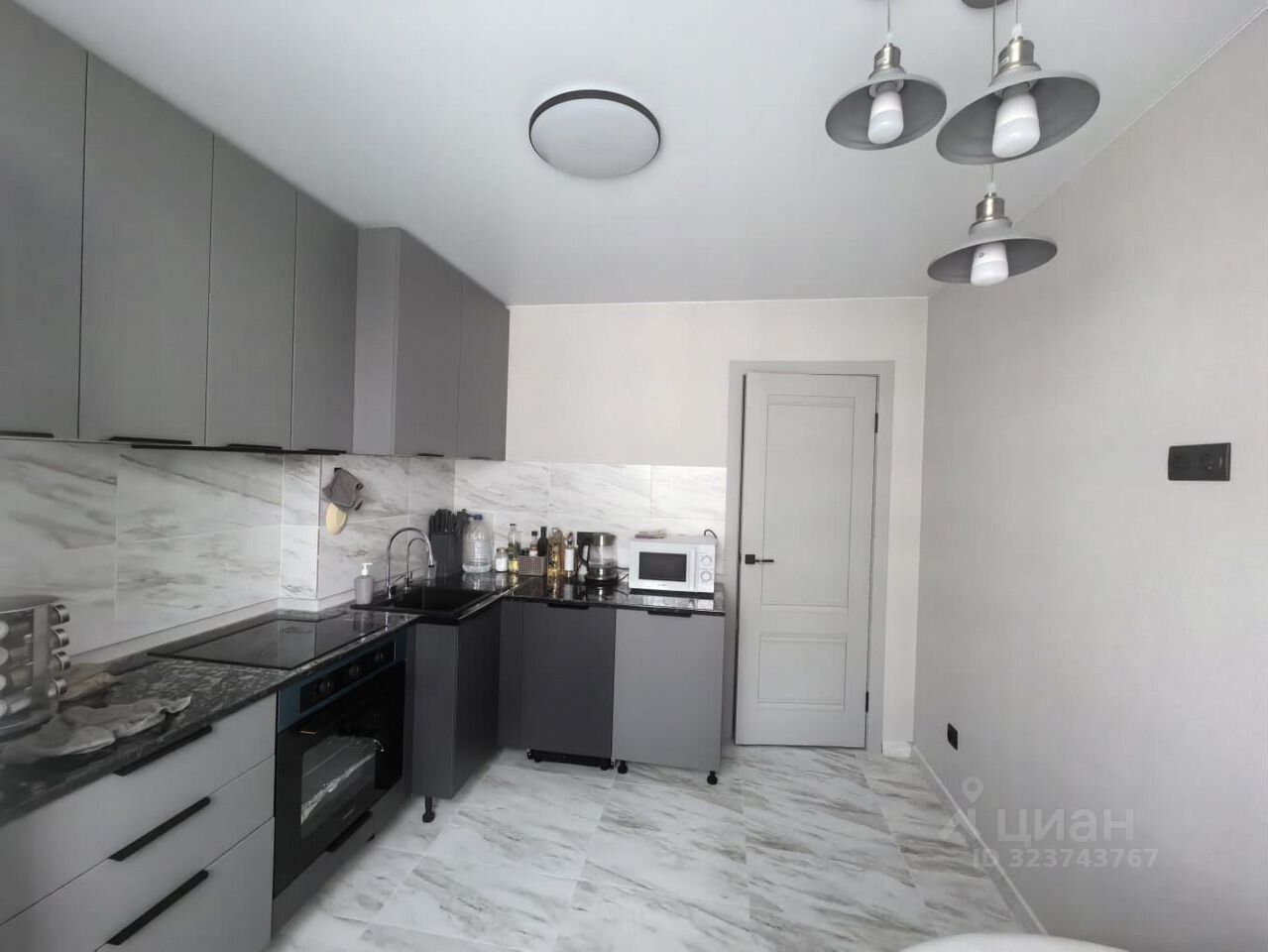 Продажа 2-комн квартиры на вторичном рынке пос. Шушары, Московское шоссе, 256к8