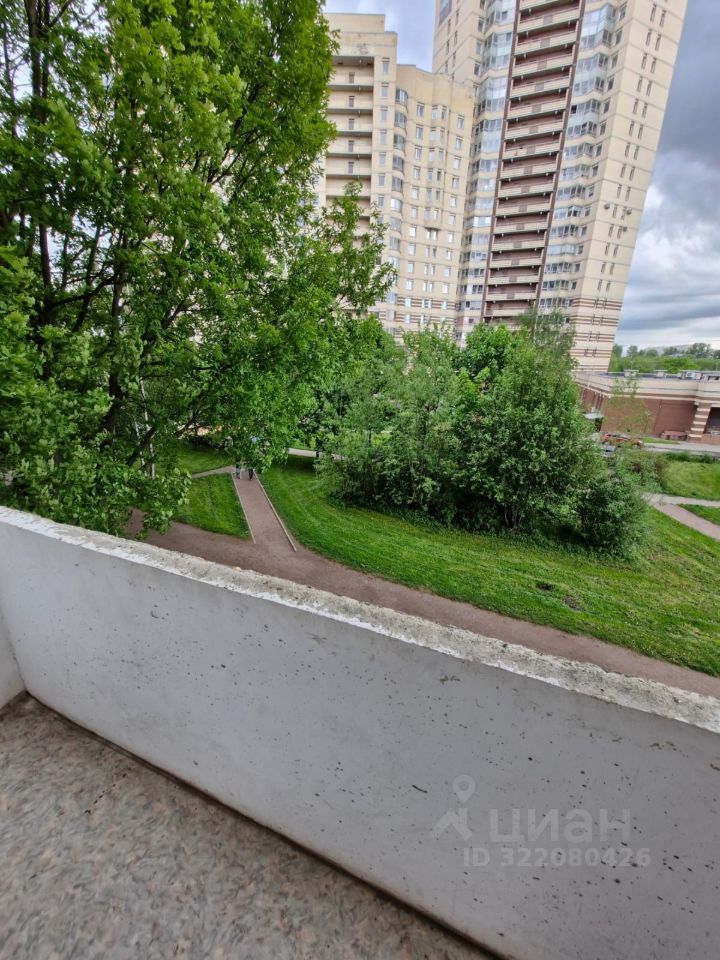 Аренда 1-комн квартиры на вторичном рынке Петергофское шоссе, 15к2