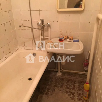 Продажа 3-комн квартиры на вторичном рынке Свердловский, ул. Заводская,  д. 17