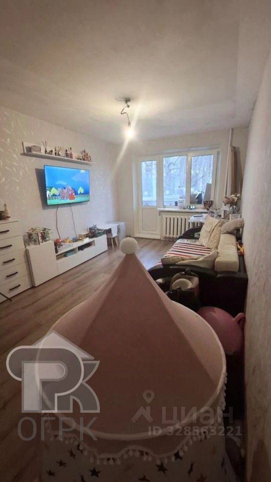 Продажа 3-комн квартиры на вторичном рынке Барыбино мкр, улица Агрохимиков, 1