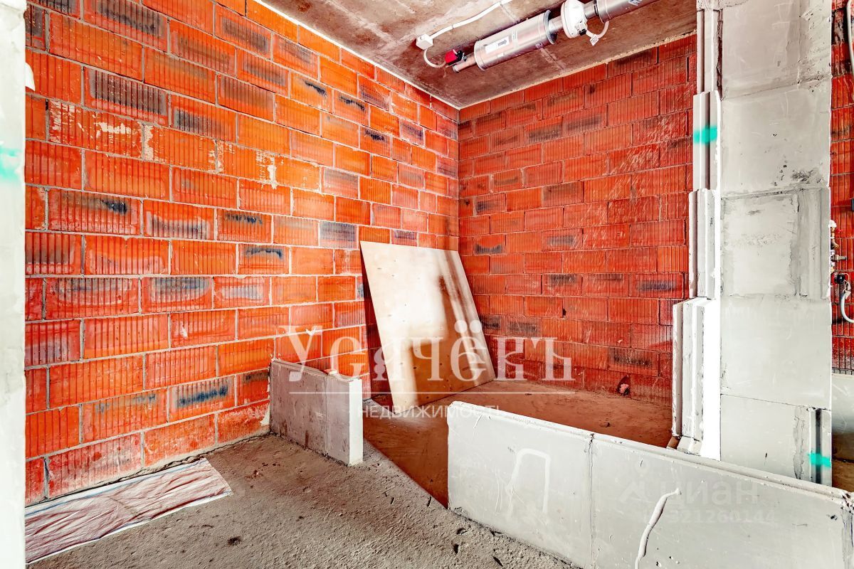 Продажа 2-комн квартиры на вторичном рынке Большая Никитская улица, 17С1