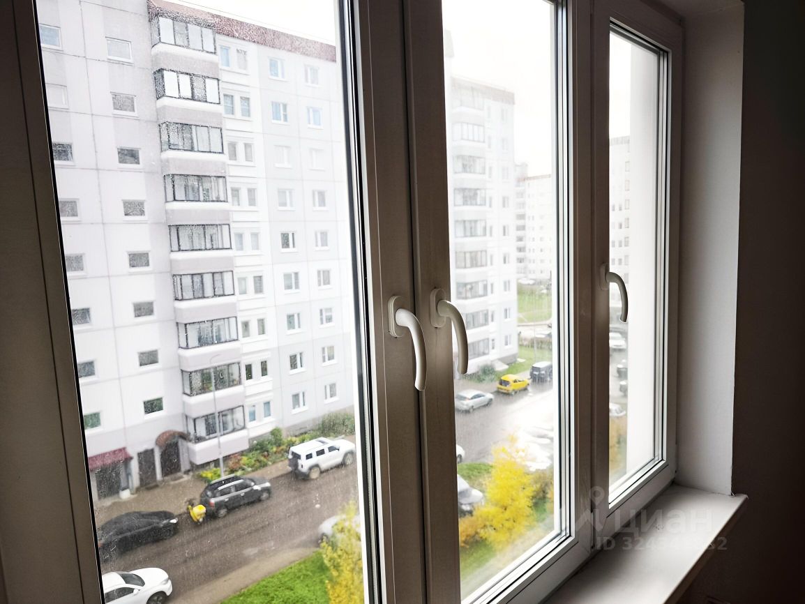 Продажа 3-комн квартиры на вторичном рынке Петергофское шоссе, 84К6