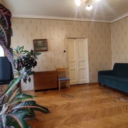 Аренда 2-комн квартиры на вторичном рынке Конюшенная Б. ул,  д. 1