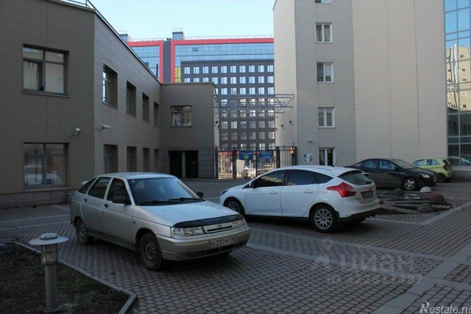 Продажа отдельного здания площадь Конституции,  д. 1 к2
