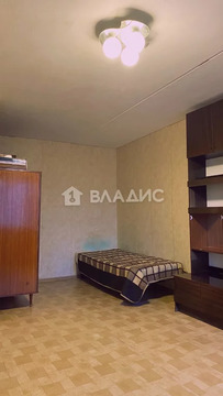 Продажа 1-комн квартиры на вторичном рынке Российский пр-кт.,  д. 14