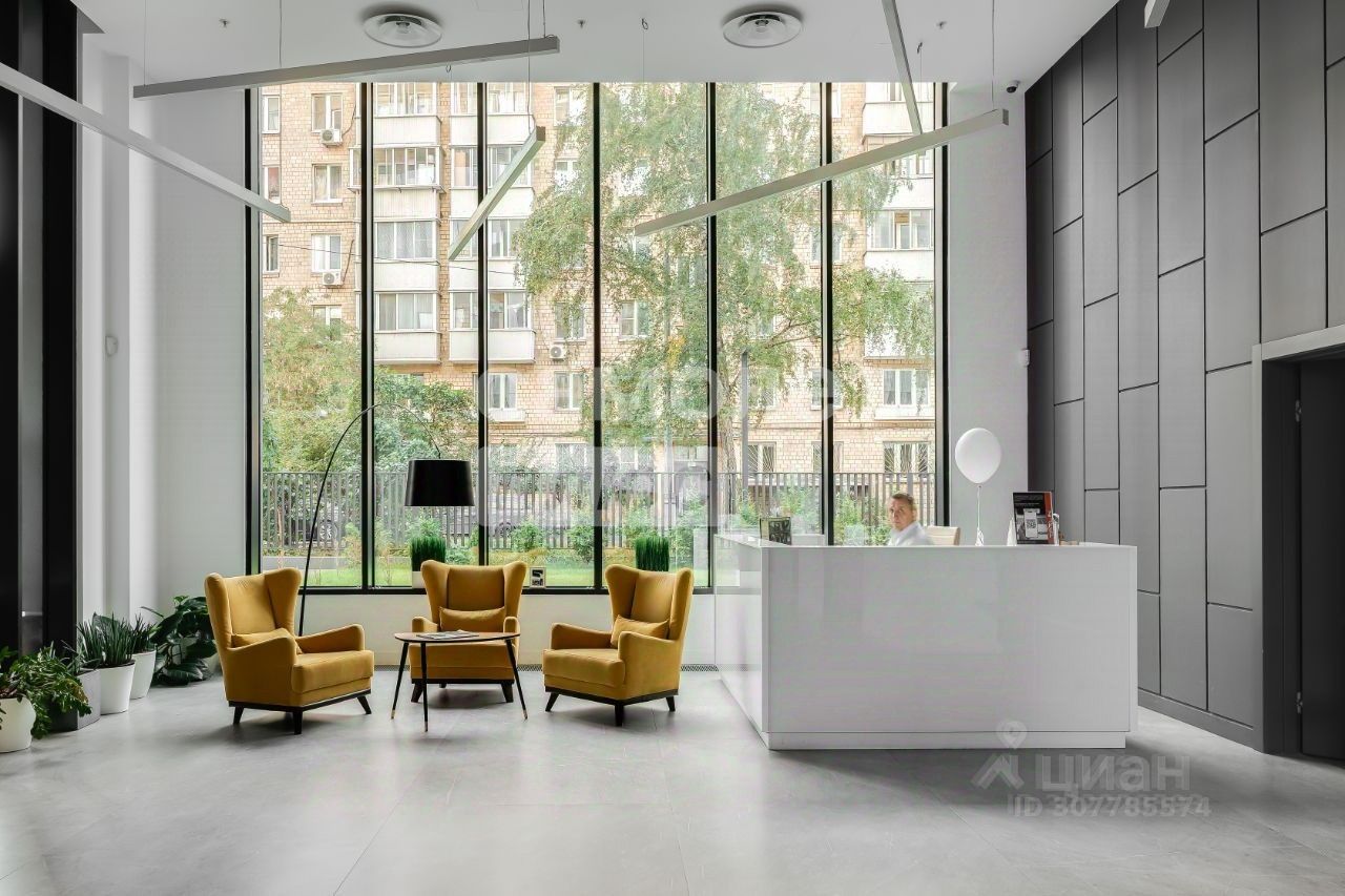 Продажа 3-комн квартиры на вторичном рынке Бакунинская улица, 5