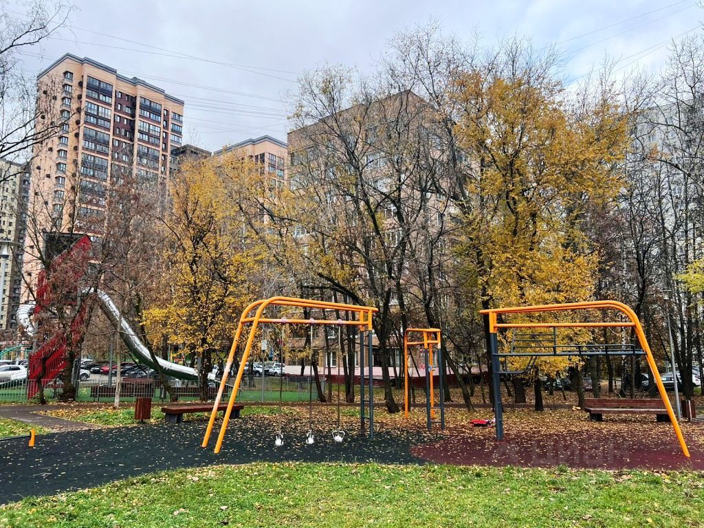 Продажа 1-комн квартиры на вторичном рынке Чонгарский бульвар, 22К2