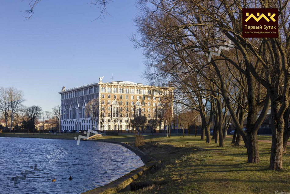 Продажа 4-комн квартиры на вторичном рынке Депутатская ул,  д. 26
