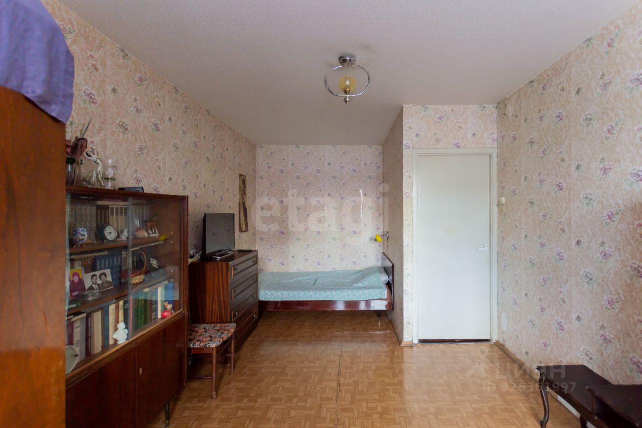 Продажа 1-комн квартиры на вторичном рынке Богатырский проспект, 61К1