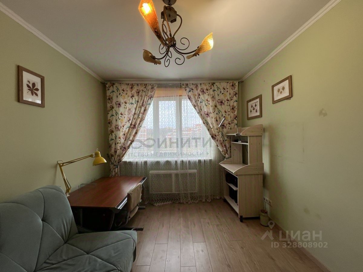 Продажа 3-комн квартиры на вторичном рынке Химки, Молодежная улица, 36