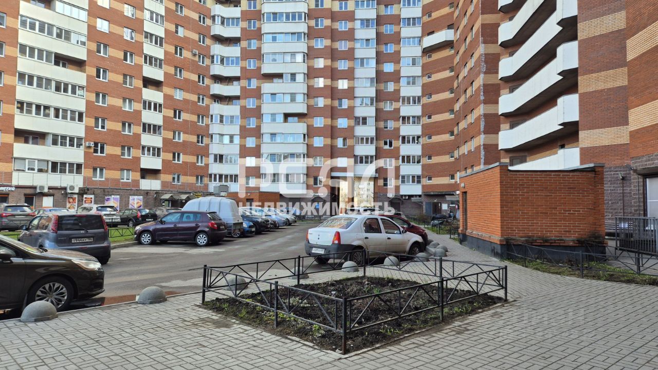 Продажа 2-комн квартиры на вторичном рынке улица Турку, 11к2
