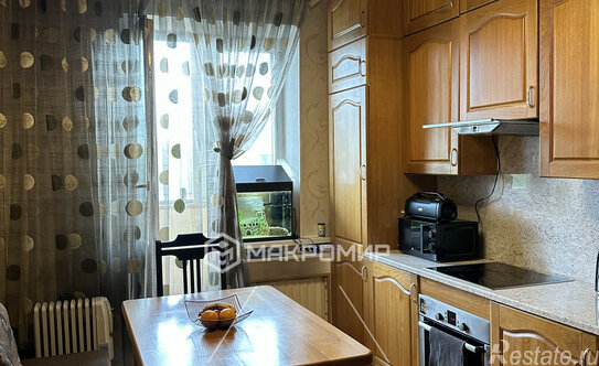 Продажа 2-комн квартиры на вторичном рынке Славы пр-кт,  д. 52,  к. 1