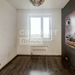 Продажа 3-комн квартиры на вторичном рынке ул Адмирала Лазарева,  д. 63,  к. 3