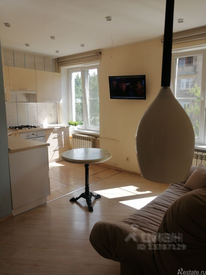 Продажа 2-комн квартиры на вторичном рынке Красногвардейский б-р,  д. 15,  к. 1