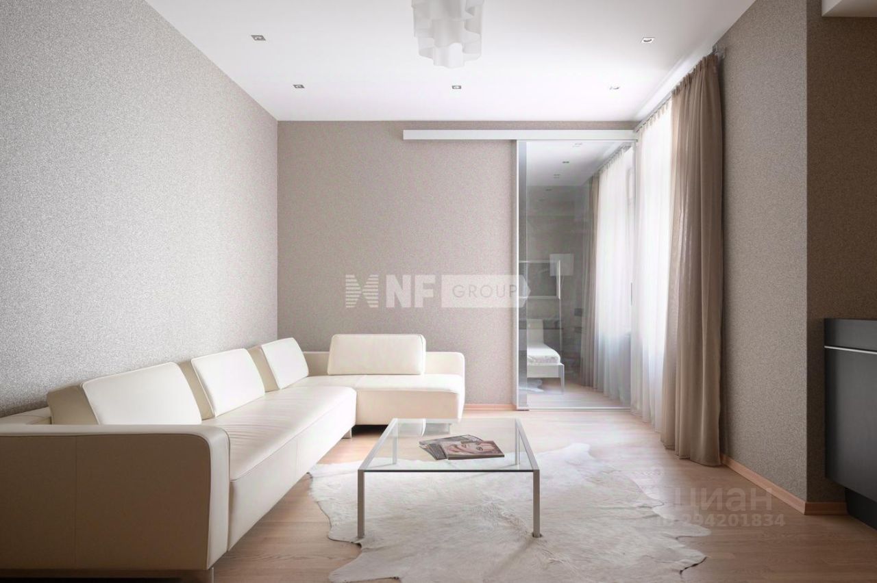 Продажа 3-комн квартиры на вторичном рынке Большая Морская улица, 4