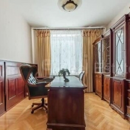 Продажа 5-комн квартиры на вторичном рынке пер Хользунова,  д. 6