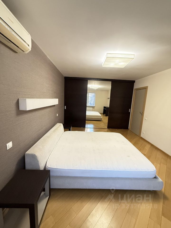 Продажа 3-комн квартиры на вторичном рынке Троилинский переулок, 4/7