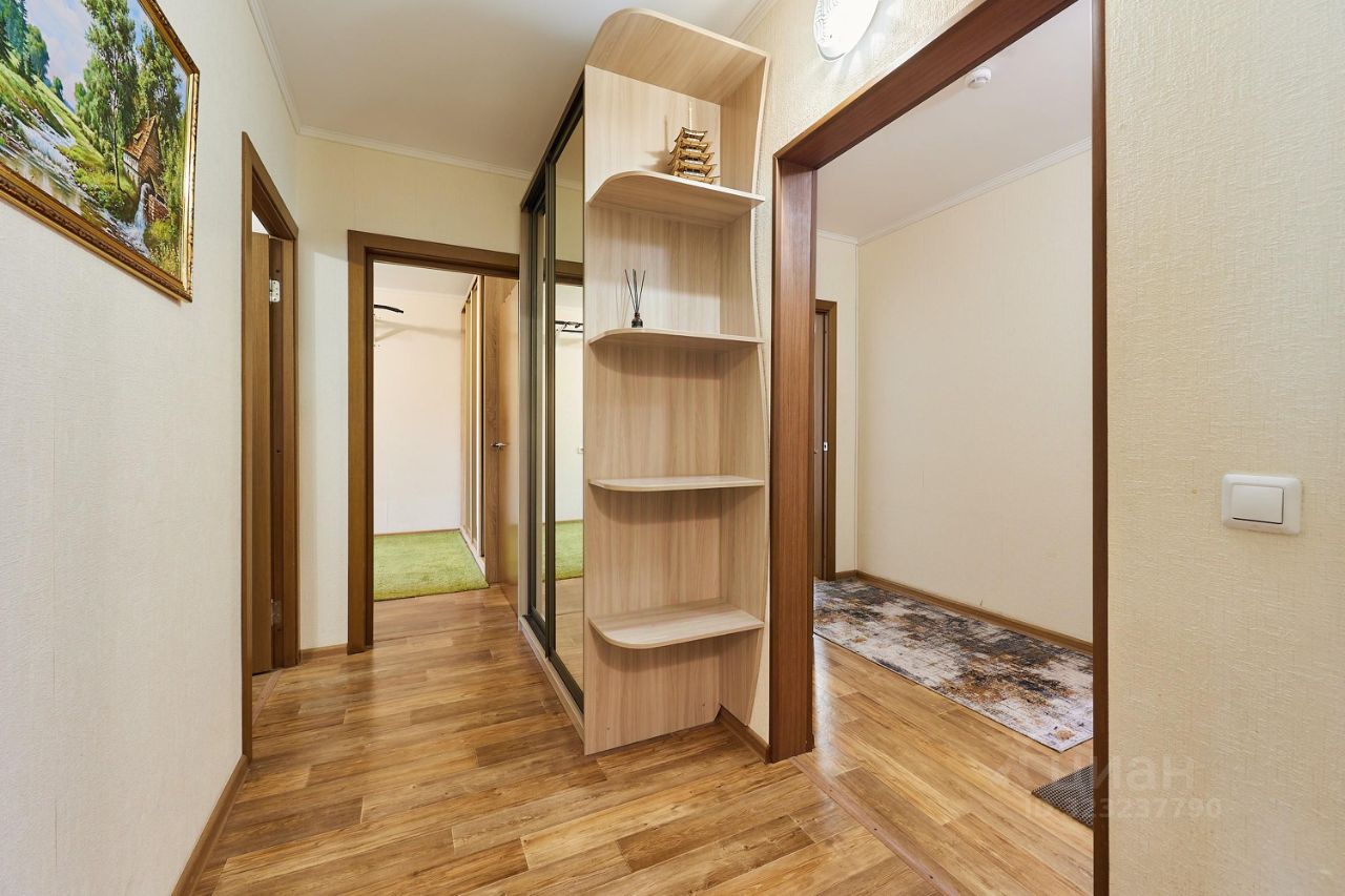 Продажа 4-комн квартиры на вторичном рынке улица Даниила Хармса, 4