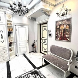 Продажа 4-комн квартиры на вторичном рынке Ленинский пр-кт,  д. 111 к1