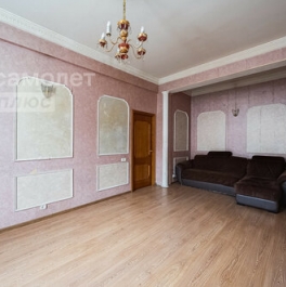 Продажа 2-комн квартиры на вторичном рынке Кутузовский пр-кт,  д. 19