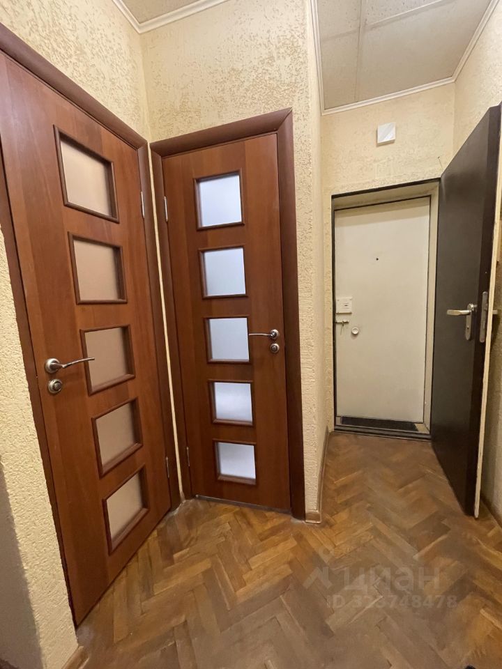 Продажа 1-комн квартиры на вторичном рынке Алтайская улица, 11