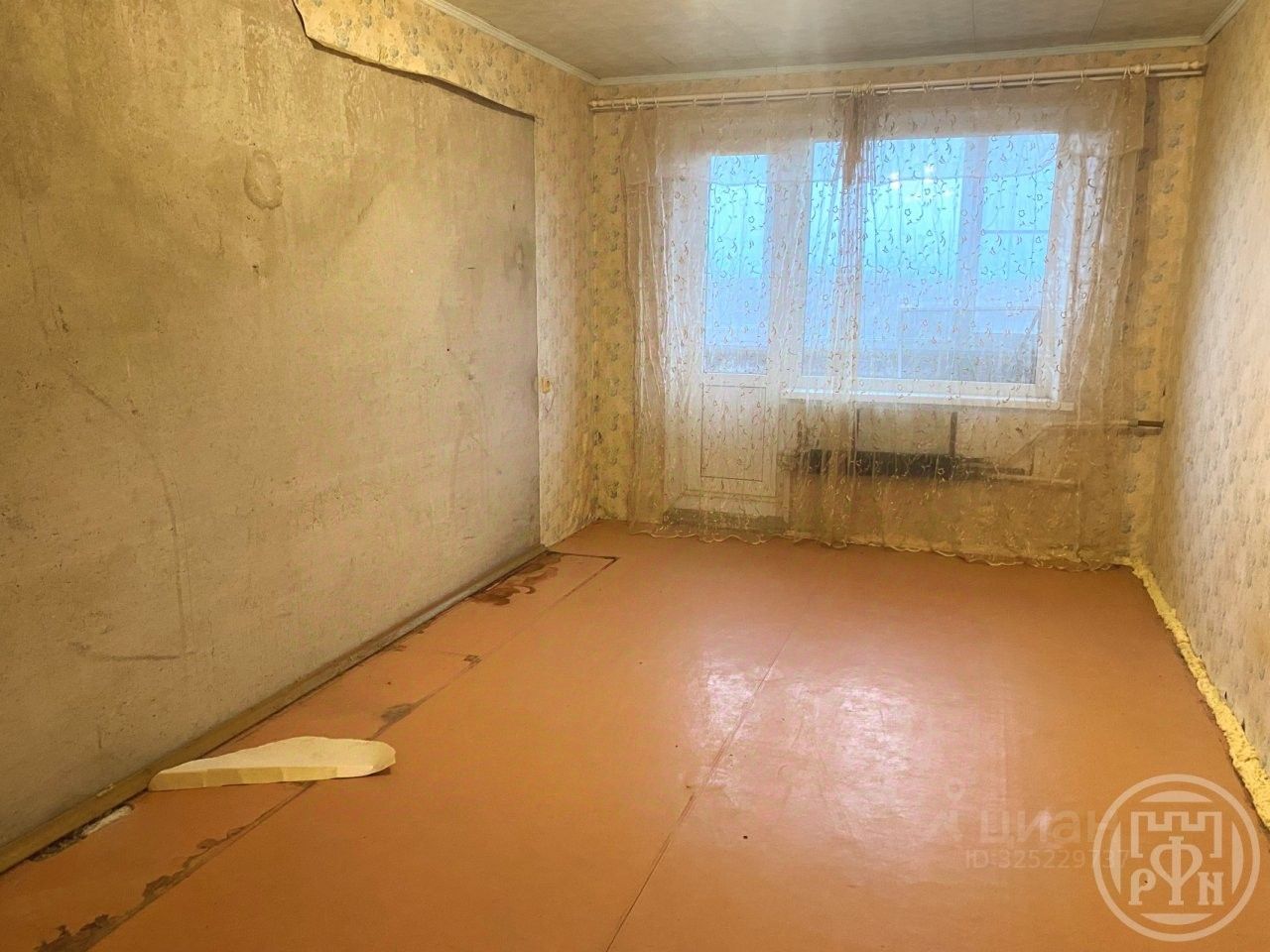 Продажа 2-комн квартиры на вторичном рынке пос. Аннино, улица 10-й Пятилетки, 3