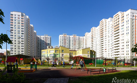 Продажа 1-комн квартиры на вторичном рынке Железнодорожный, улица Маяковского,  д. 28