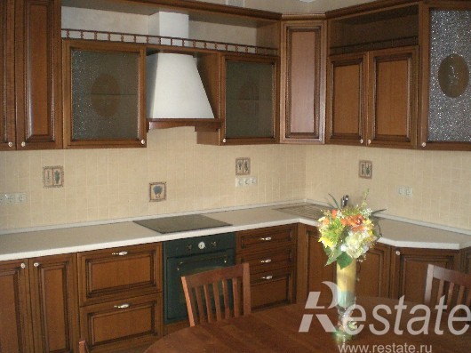 Аренда 3-комн квартиры на вторичном рынке Комарова ул, Звенигород г ,  д. 17