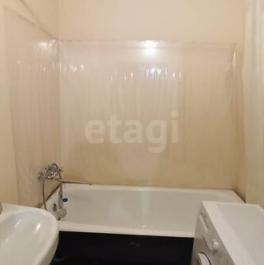 Продажа 3-комн квартиры на вторичном рынке Новгородская улица,  д. 23
