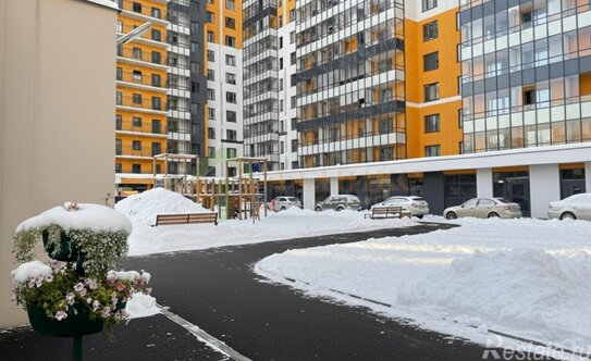 Продажа 3-комн квартиры на вторичном рынке Шушары п, Новгородский пр-кт,  д. 4