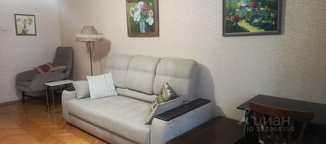 Аренда 2-комн квартиры на вторичном рынке Фрунзенская набережная, 14