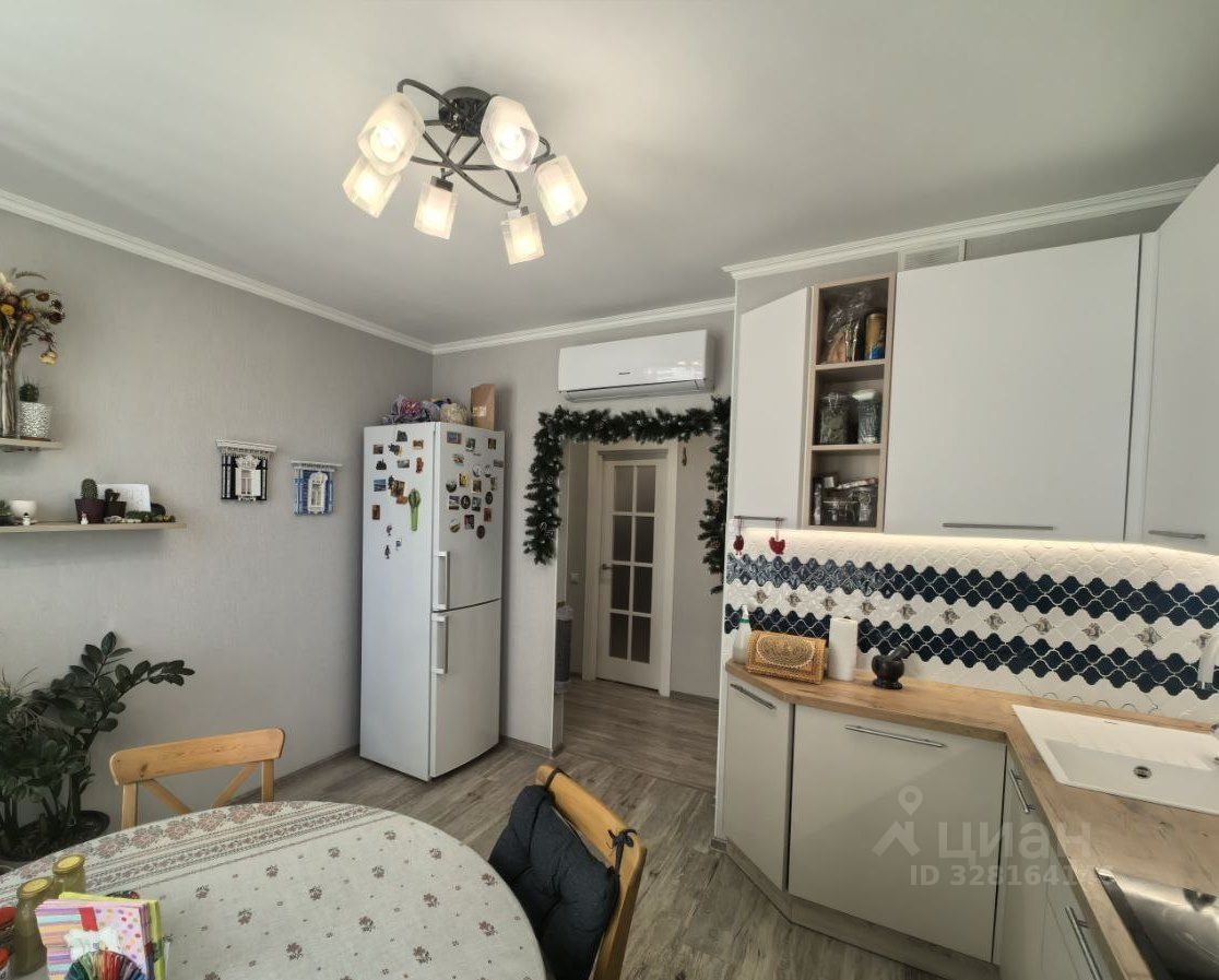 Продажа 3-комн квартиры на вторичном рынке Химки, Совхозная улица, 15