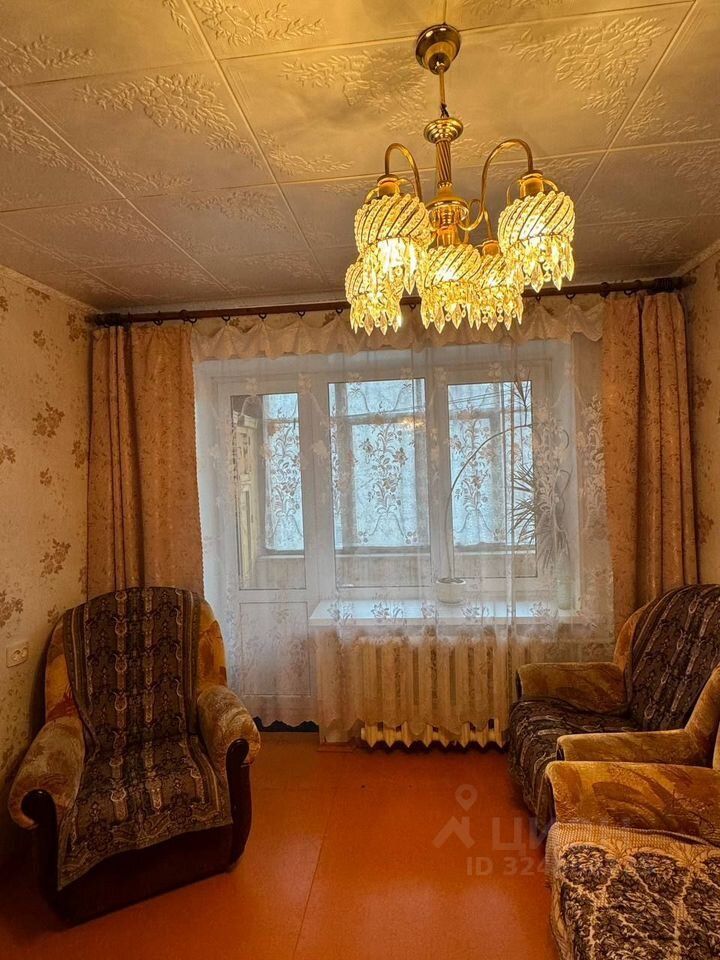 Продажа 3-комн квартиры на вторичном рынке Первомайский мкр, Советская улица, 26