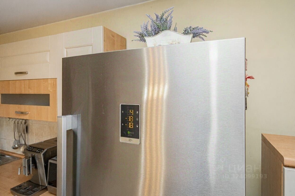 Продажа 4-комн квартиры на вторичном рынке Варшавское шоссе, 75К1