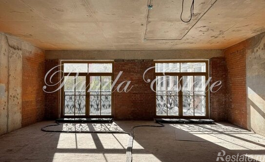 Продажа 4-комн квартиры на вторичном рынке Космодамианская наб,  д. 4/22 с8