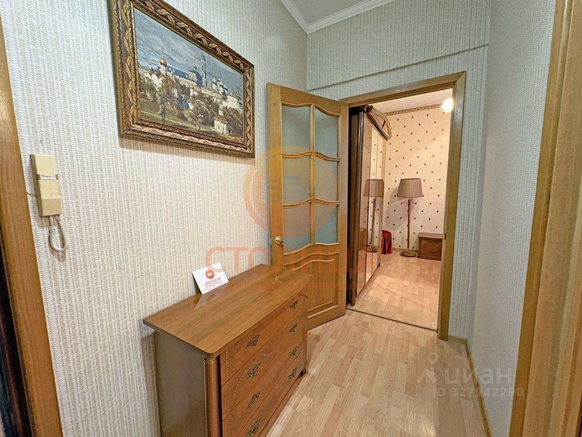 Аренда 2-комн квартиры на вторичном рынке Мосфильмовская улица,  д. 6