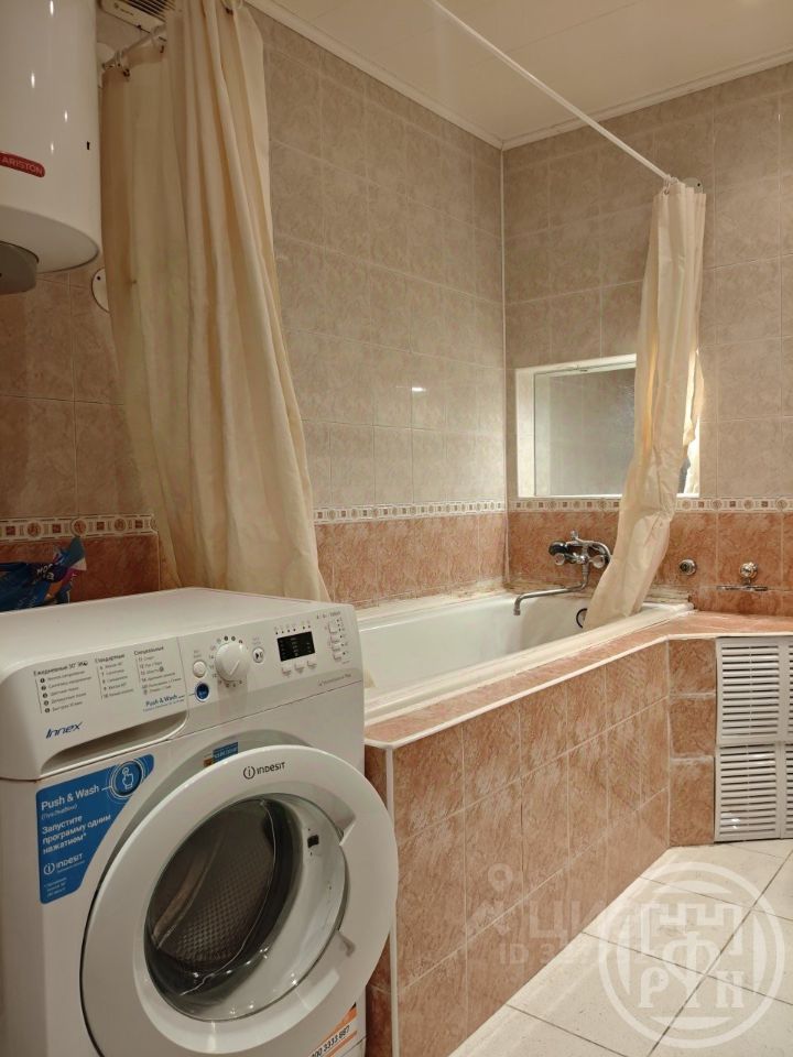 Продажа 2-комн квартиры на вторичном рынке Кронштадт, Посадская улица, 42к1