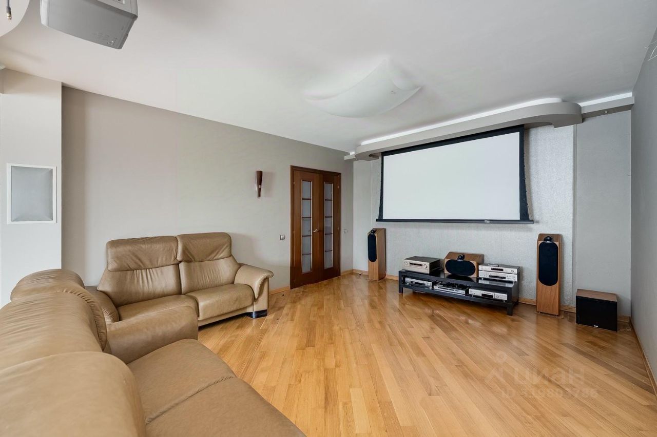 Продажа 5-комн квартиры на вторичном рынке 4-й Вятский переулок, 16К2