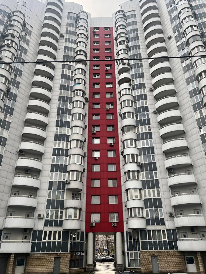 Продажа 2-комн квартиры на вторичном рынке улица Москворечье, 31к1