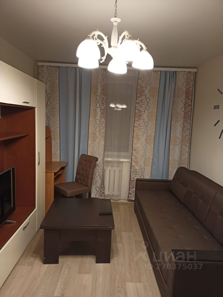 Аренда 2-комн квартиры на вторичном рынке Пушкин, Ленинградская улица, 16