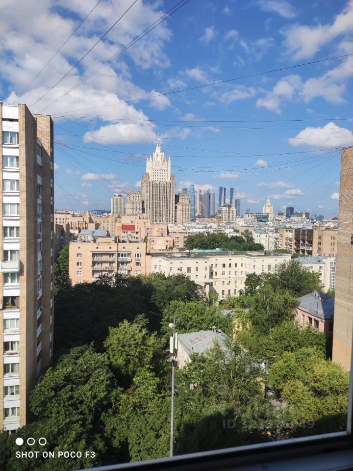 Аренда 3-комн квартиры на вторичном рынке Малый Власьевский переулок, 6