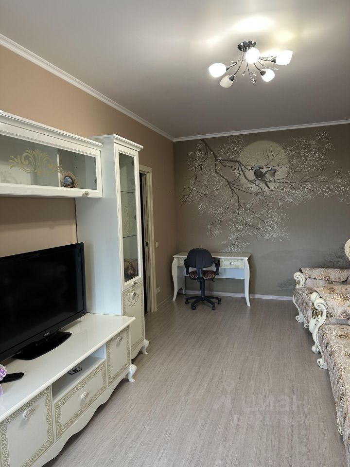 Аренда 2-комн квартиры на вторичном рынке Новоивановское пгт, улица Калинина, 8