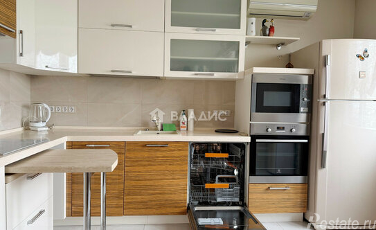 Продажа 3-комн квартиры на вторичном рынке бульвар Маршала Рокоссовского,  д. 6 к1В