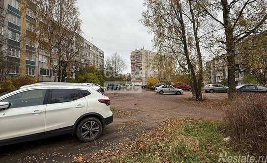 Продажа 3-комн квартиры на вторичном рынке Выборг, ул Гагарина,  д. 12