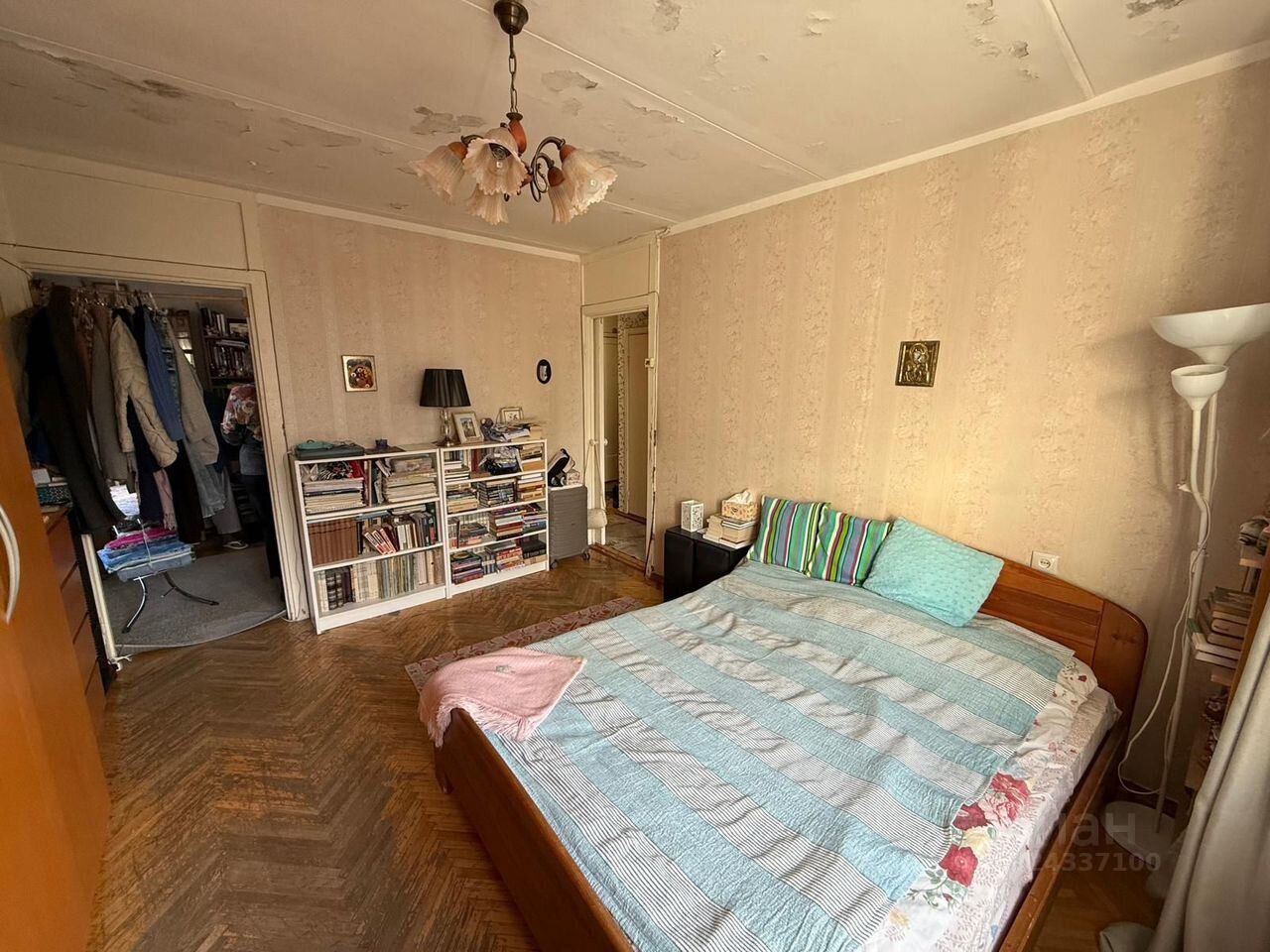 Продажа 2-комн квартиры на вторичном рынке Живописная улица, 15