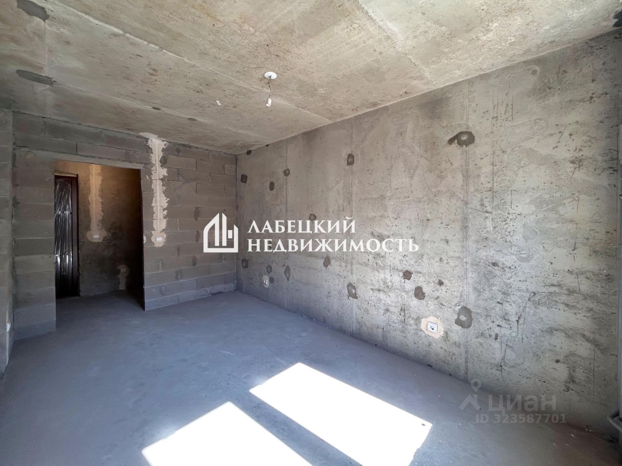 Продажа 1-комн квартиры на вторичном рынке Ломоносов, Михайловская улица, 51