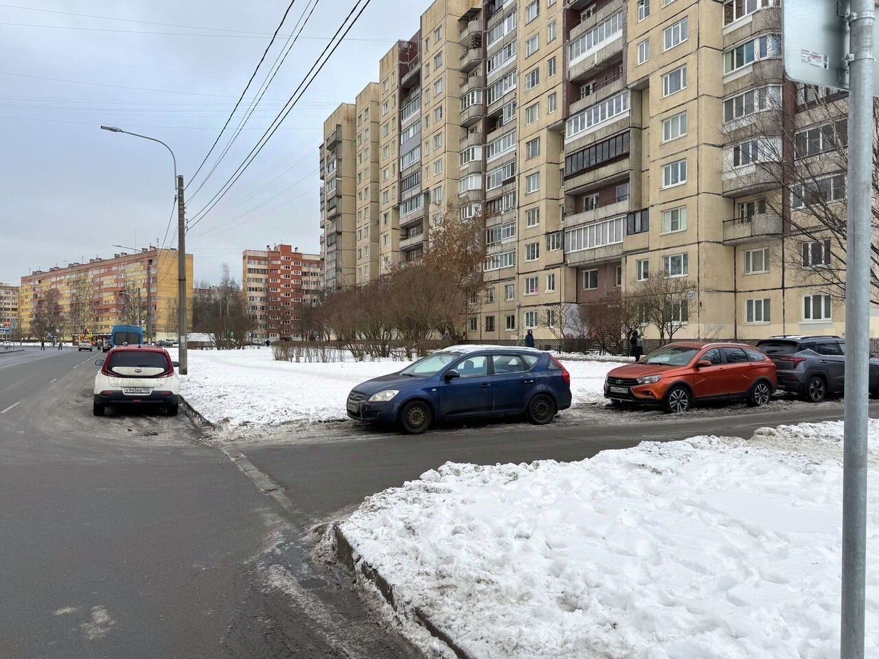 Продажа 2-комн квартиры на вторичном рынке Кузнецова пр-кт,  д. 21