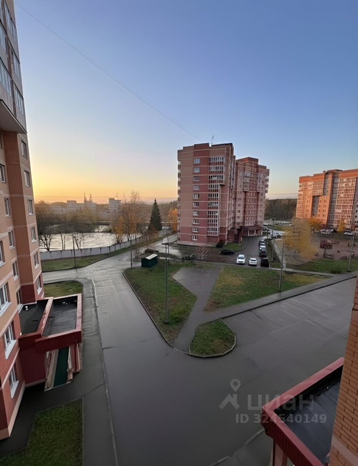 Продажа 3-комн квартиры на вторичном рынке Голицыно, проезд Промышленный, 2к2