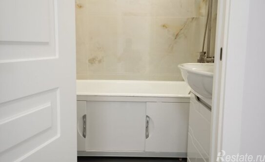 Аренда 2-комн квартиры на вторичном рынке Чонгарский б-р,  д. 11